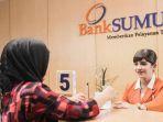 Nasabah-Bank-Sumut-saat-melakukan-setor-tunai-di-Bank-Sumut-1.jpg