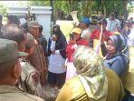 Nelayan-Desa-Perlis-Berunjuk-Rasa_Geruduk-DPRD-Langkat_.jpg