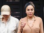 Nikita-Mirzani-memberikan-keterangan-setelah-rumahnya-didatangi-polisi.jpg