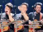 Nyanyikan-Lagu-Yang-Terdalam-Ariel-NOAH-Nangis-di-Atas-Panggung-Nama-Luna-Maya-dan-BCL-Terseret.jpg