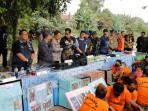 Operasi-gabungan-lima-hari-tim-menyita-35-kilogram-sabu-dan-menangkap-59-tersangka.jpg