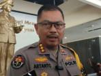POLISI-DIGEREBEK-Kabid-Humas-Polda-Jateng-Kombes-Artanto-saat-diwawancarai.jpg