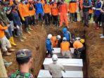 Pemakaman-korban-pembunuhan-Mbah-Slamet.jpg