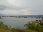 Pemandangan-Danau-Toba-dari-bukit-Pahoda-Balige-Kabupaten-Toba.jpg