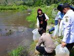 Pemkab-Samosir-Bersama-DKP-Provsu-Tabur-Ikan-di-Danau-Toba-1.jpg