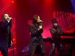Penampilan-grup-band-Dewa-19-membawakan-lagu-pada-konser-musik.jpg