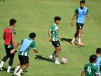 Penggawa-PSMA-Medan-melakukan-official-training-di-Stadion-Utama-Sumatra-Utara.jpg