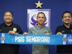 Perkenalan-Rachmad-Hidayat-sebagai-pemain-baru-PSIS-Semarang-di-kantor-PSIS.jpg