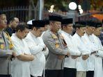 Pj-Gubernur-Sumut-Salat-Isya-Berjemaah.jpg