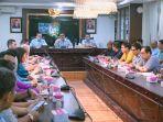 Pj-Sekda-Medan-menghadiri-rapat-rapat-kepesertaan-Ketua-BKM-Imam-dan-Muazin.jpg