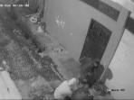 Potongan-rekaman-kamera-CCTV-terkait-pencurian-meteran-air.jpg