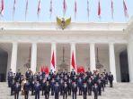 Prabowo-dan-menteri-Kabinet-Merah-Putih.jpg