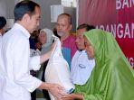 Presiden-Jokowi-bagikan-bansos-10-kg-beras-d.jpg