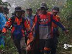 Proses-evakuasi-korban-erupsi-Gunung-Marapi.jpg