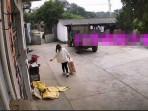 Rekaman-CCTV-saat-seorang-istri-kabur-bersama-mantan-kekasihnya.jpg