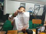 Riadi-kuasa-hukum-korban-melalui-surat-pemberitahuan-perkembangan-hasil-penyelidikan.jpg