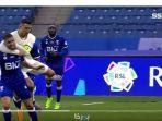 Ronaldo-cekik-pemain-al-hilal.jpg