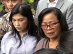 Rosti-Simanjuntak-kanan-bersama-Vera-Simanjuntak-y.jpg