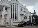 Rumah-Bos-Judi-Online-Medan.jpg