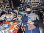 Screenshot-video-dua-emak-emak-berdaster-di-Desa-Saentis.jpg