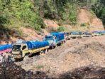 Sebanyak-150-truk-pengangkut-barang-terjebak-di-ruas-jalan.jpg