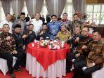 Sejumlah-kepala-daerah-hadir-open-house-di-rumah-dinas.jpg
