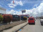 Seorang-pengendara-sepeda-motor-melintas-di-depan-Kantor-UPT-Samsat-Kabanjahe_1.jpg