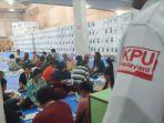 Sortir-dan-pelipatan-surat-suara-di-hari-terakhir-di-Gudang-KPUD-Karo_.jpg