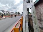 Suasana-Jembatan-Sei-Batang-SeranganA_Ratusan-Baut-dicuri.jpg