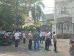 Suasana-Pengeledahan-di-rumah-yang-diduga-milik-Ketua-KPK-Firli-Bahuri.jpg