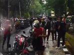 Suasana-tawuran-dua-kelompok-mahasiswa-di-areal-Unimed-Selasa-2632024.jpg