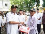 Syah-Afandin-Bagikan-10-Juta-Bendera.jpg