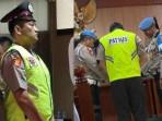 TERIMA-GAJI-Aipda-Robig-Zaenudin-yang-tembak-pelajar-SMK-di-Semarang-ternyata-Aipda-Robig.jpg