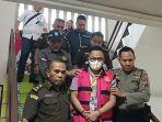 Tersangka-AD-selaku-Bendahara-Pengeluaran-Badan-Layanan-Umum-Rumah-Sakit-Umum.jpg