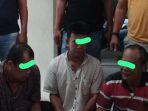 Tiga-Pria-Dibekuk-Polres-Tapsel-Saat-Asyik-Main-Judi-Leng-di-Warung.jpg