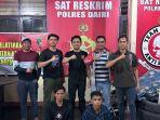 Tim-Pidum-Sat-Reskrim-Polres-Dairi-berfoto-bersama-kedua.jpg