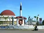Tugu-Pers-Kota-Bengkulu.jpg