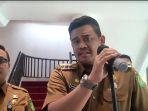 Wali-Kota-Medan-Bobby-Nasution-saat-diwawancarai-usai-pelantikan-PPPK.jpg