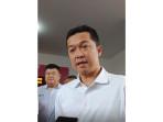 Wamenpora-Taufik-Hidayat-ketika-diwawancarai-awak-media.jpg