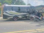 adu-kambing-bus-PT-Impala.jpg