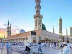 aktivitas-doa-umat-islam-di-masjid-nabawi.jpg
