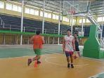 atlet-bola-basket-pon-latihan-di-gor-jalan-veteran.jpg