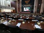 bangku-kosong-rapat-anggota-dprd-sumut.jpg