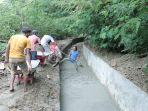 enam-tahun-hancur-saluran-irigasi-baru-diperbaiki.jpg