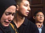 fairuz-a-rafiq-ambruk-dan-pingsan-sempat-emosi-hingga-ditegur-hakim-di-sidang-kasus-vlog-ikan-asin.jpg
