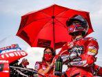fansesco-bagnaia-pecco.jpg