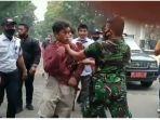 kericuhan-yang-terjadi-di-depan-sekretaria.jpg