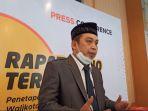 ketua-kpu-medan-agussyah-damanik-usai-pleno-penetapan-wali-kota-medan-terpilih.jpg