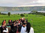 kunjungan-sandiaga-ke-desa-tipang-humbahas.jpg