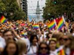 lgbt-ferry-building-tribun-medancom_20160217_142627.jpg